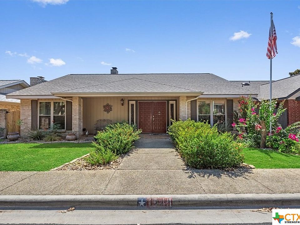 1st image of 1544 Circle Oak Dr