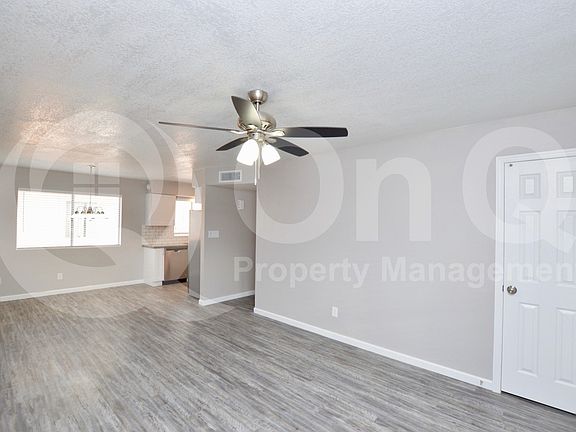 2nd image of 645 N Arrowhead Dr #4