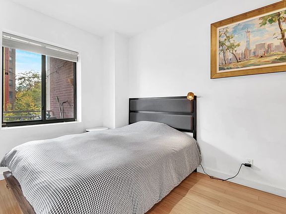 4th image of 353 E 104th St APT 3D