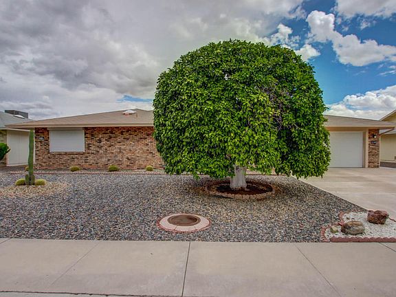 3rd image of 10118 W Sombrero Cir