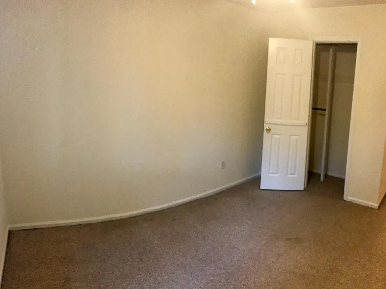 14 Bellaire Dr — Photo 9