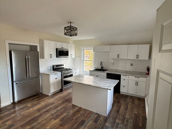 29 Ashton St FLOOR 2