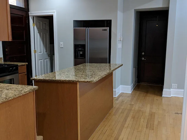 Kitchen eating area