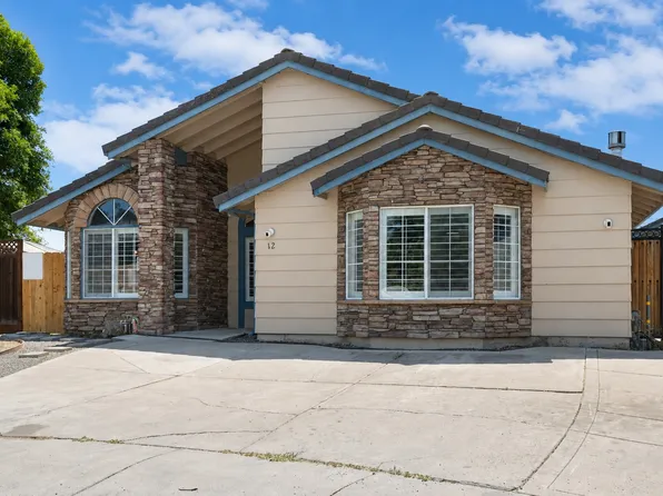 12 Phillips Ct, Tracy, CA 95376