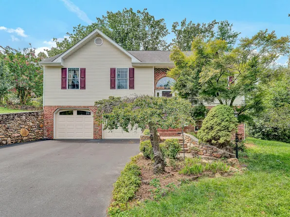 5516 Warwood Dr, Roanoke, VA 24018