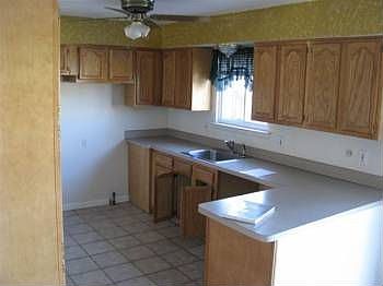 4th image of 25220 Maywood St