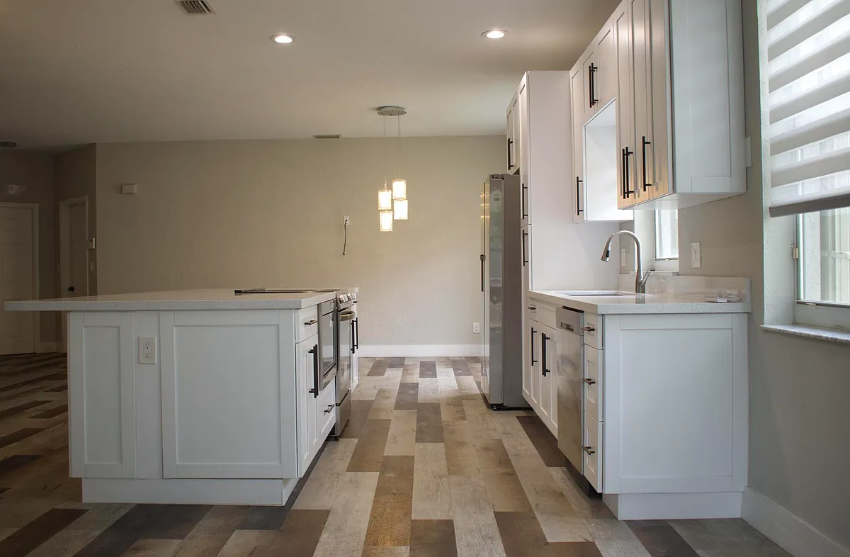 3 bed, 2.5 bath, 1816 sqft, $4,000 — Photo 2