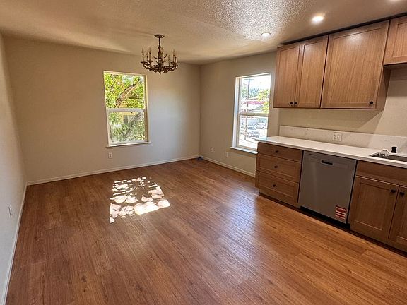 2nd image of 102 Richardson St