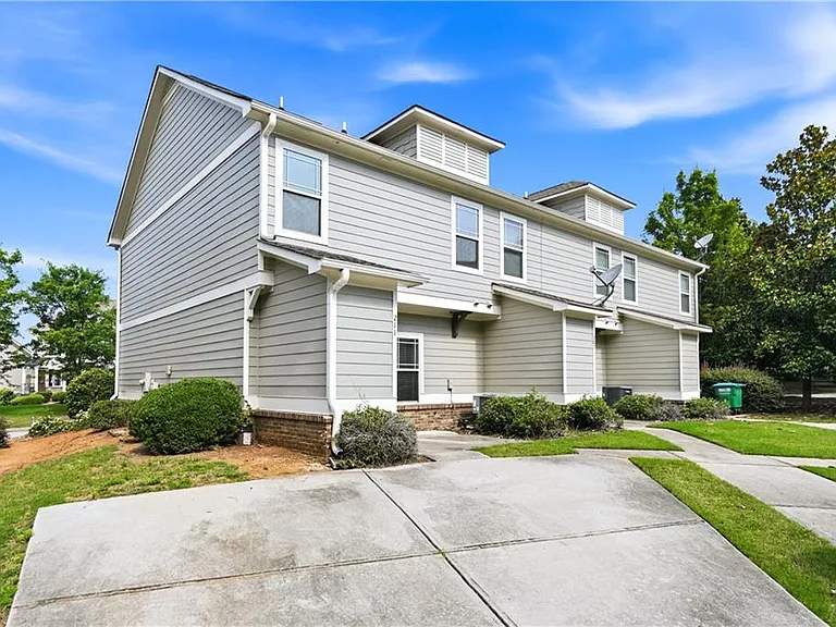 211 Oconee River Cir — Photo 25
