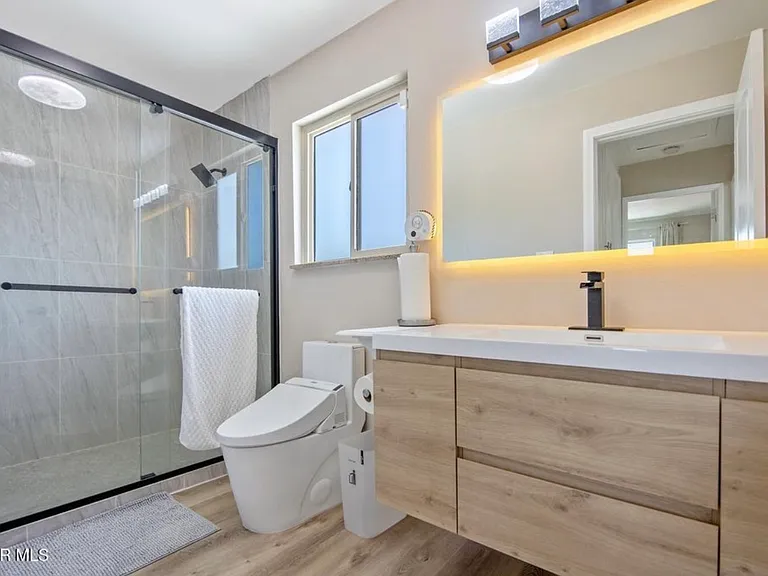 593 Benson Way — Photo 18
