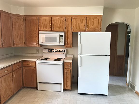 Stove, fridge and microwave 
