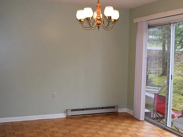 229 Oakwood Ave — Photo 6