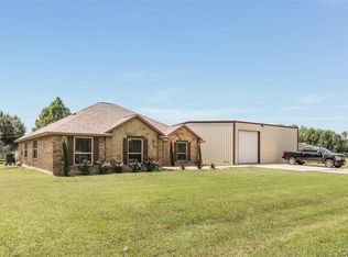 807 Hal McLain Rd, Manvel, TX 77578