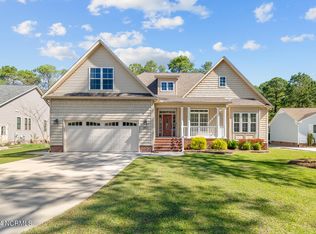 1806 Caracara Dr, New Bern, NC 28560