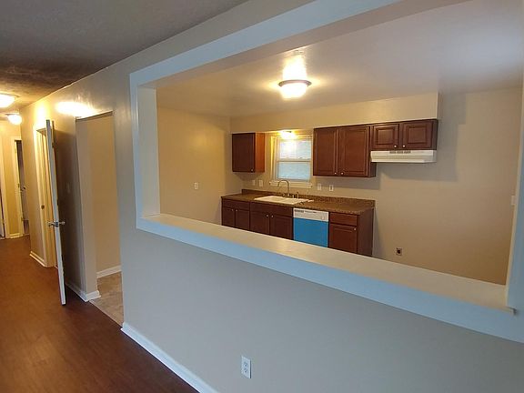 4th image of 1691 Costigan Dr