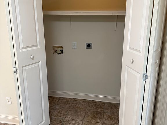 5th image of 184 S Concord Rd #A