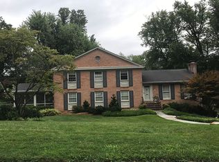 3603 Bent Branch Ct, Falls Church, VA 22041
