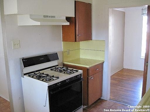 5th image of 150 MANNING DR