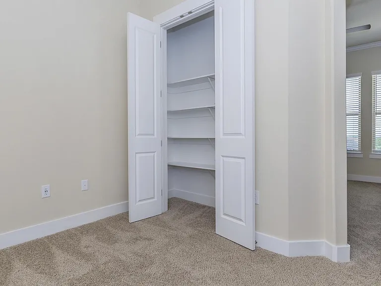7600 Mason Rd — Photo 45