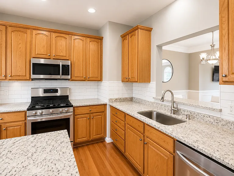 8218 Gunston Commons Way — Photo 7