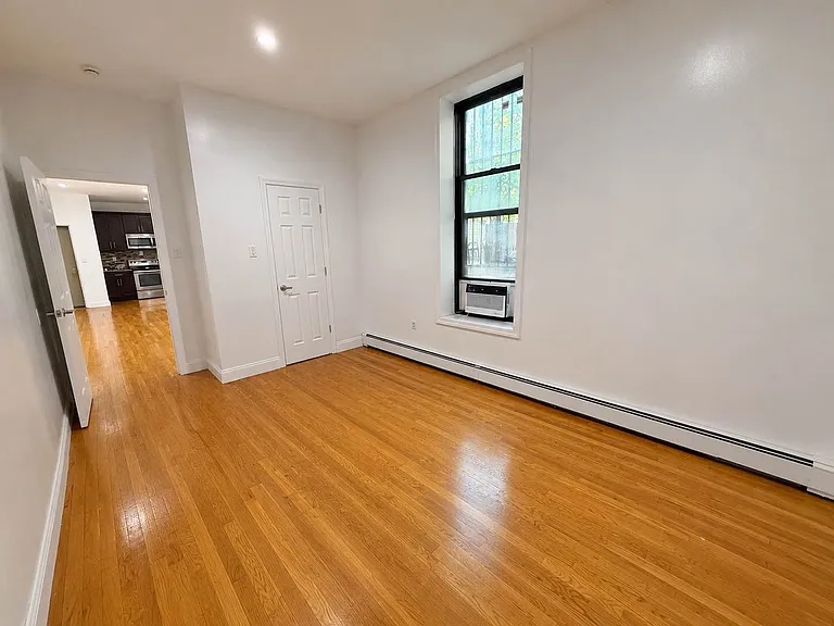 460 Throop Ave #4 — Photo 7