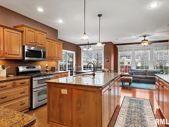 4th image of 1705 Interlacken Rd
