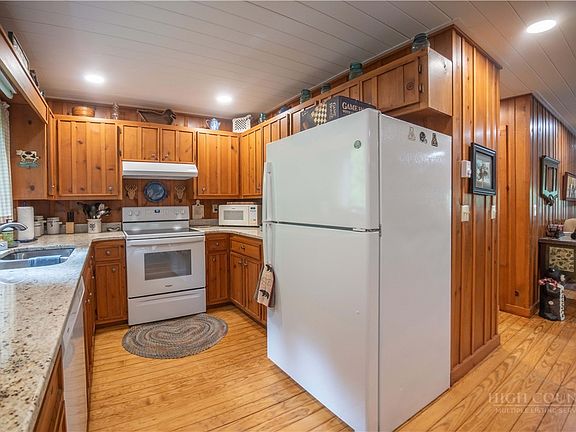 3rd image of 1107 Aho Road