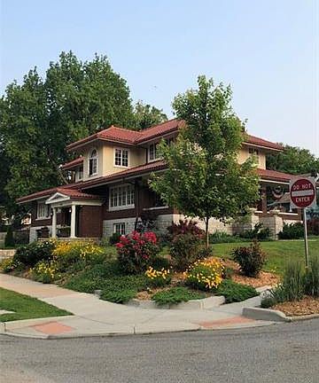 2nd image of 1500 Grandview Blvd