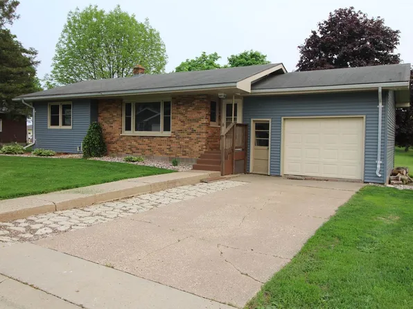 517 High Street, Highland, WI 53543