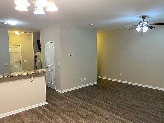 Living area 14 x 22