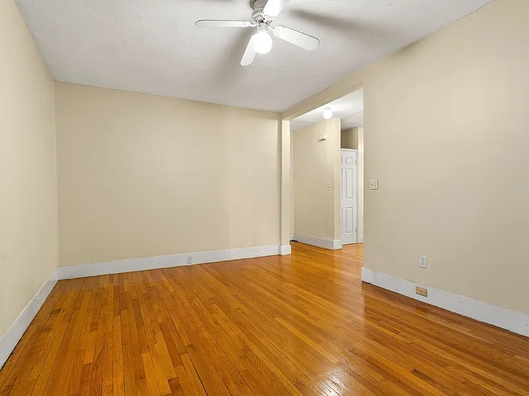 590 Washington St #3 — Photo 7
