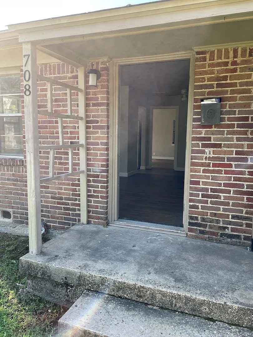1 Bedroom Duplex By Twu — Photo 1