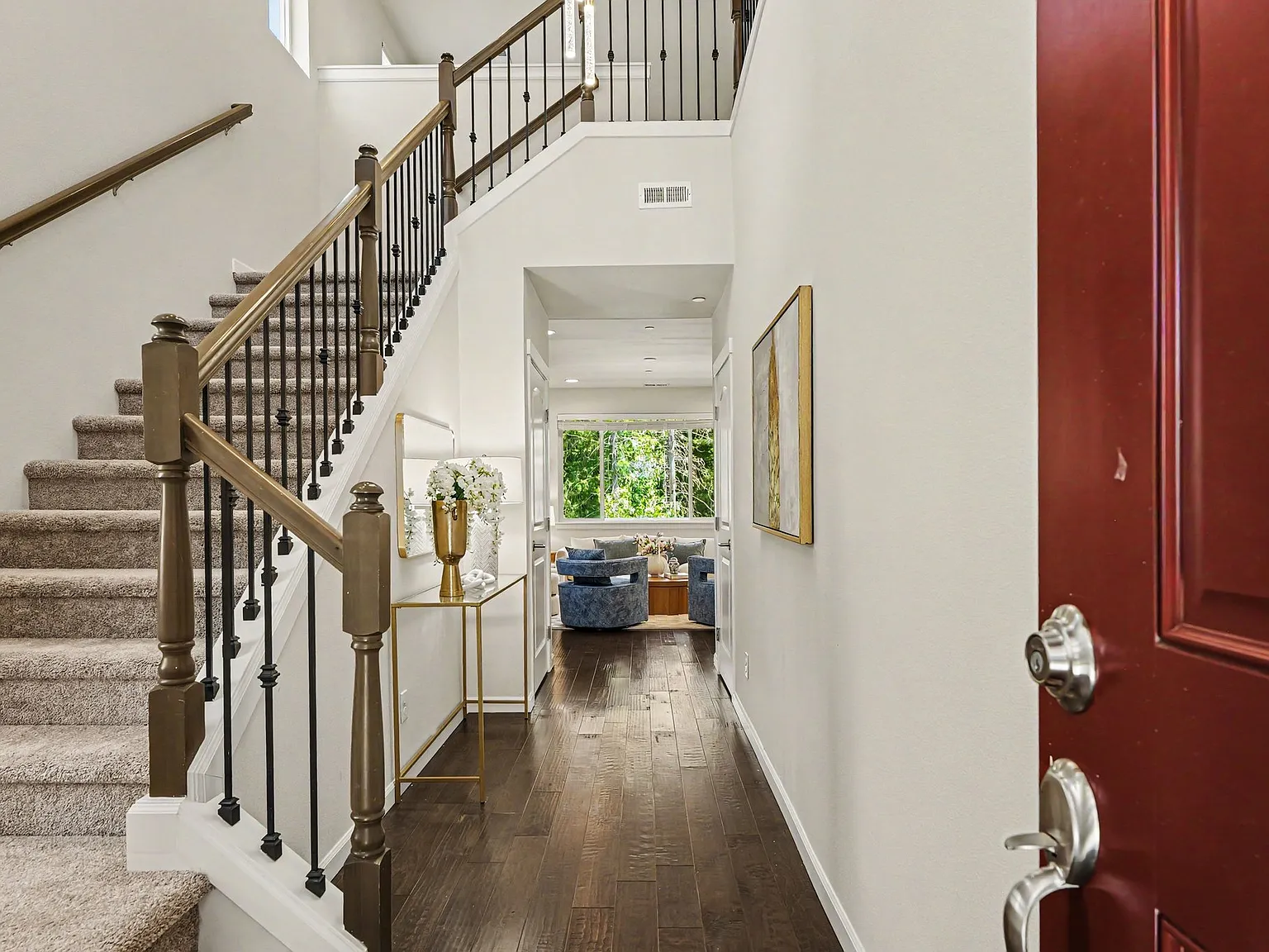 4 bed, 3.5 bath, 2919 sqft, $3,925 — Photo 3