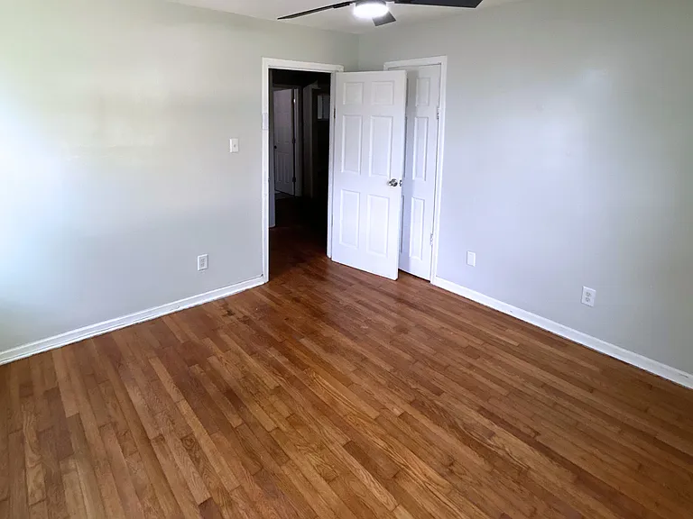 2711 Benton Ave — Photo 10