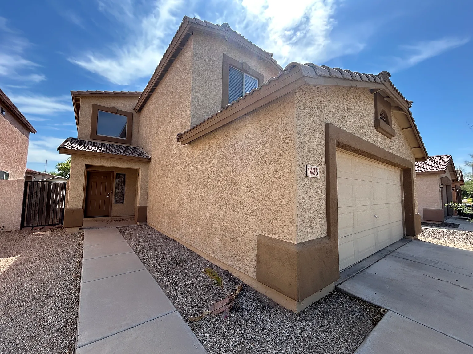 4 bed, 1860 sqft, $1,700 — Photo 2