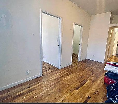 4th image of 114 E 1st St APT 7