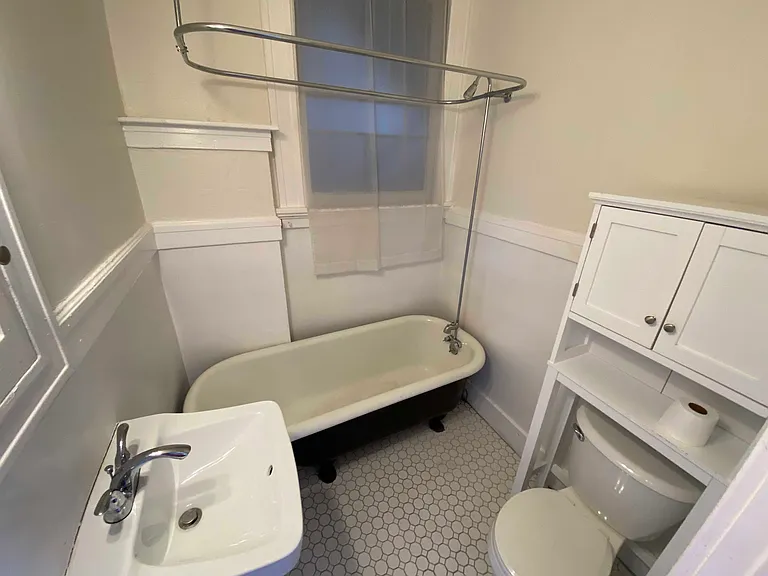 1006 Jefferson St #D — Photo 6