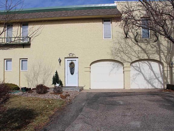 2nd image of 212 Castillian Blvd