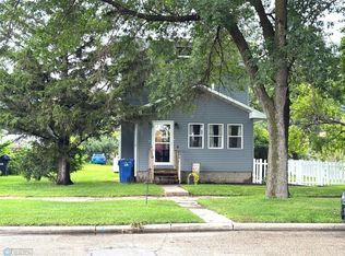 406 2nd St SE, Barnesville, MN 56514