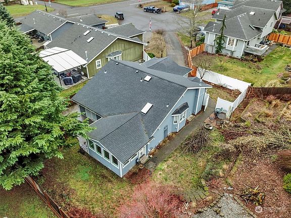 5th image of 19911 SE 260th Ct