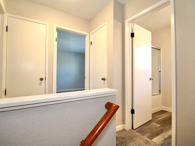 215 Loma Verde Dr — Photo 18