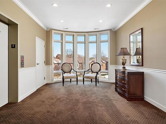 2nd image of 7310 Forsyth Blvd APT 203