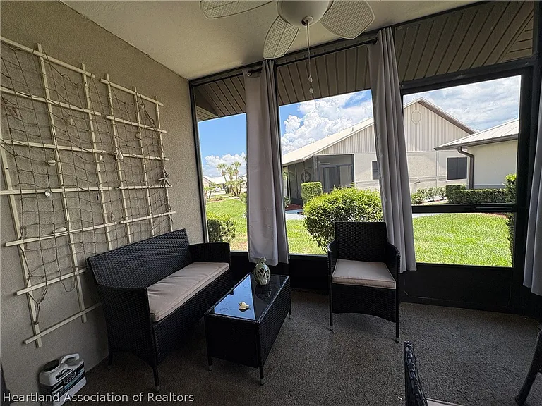 2103 Villaway E — Photo 21