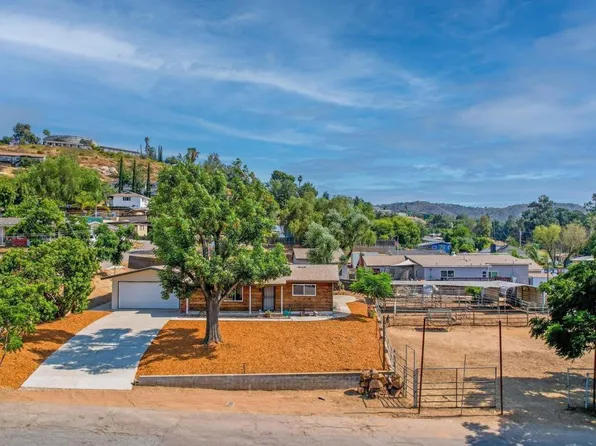 11723 Waterhill Rd, Lakeside, CA 92040