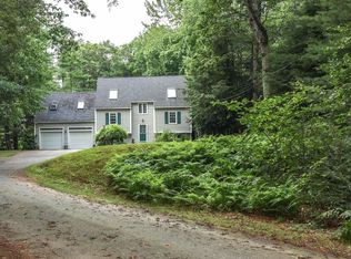 17 Lynn Dr, Bedford, NH 03110