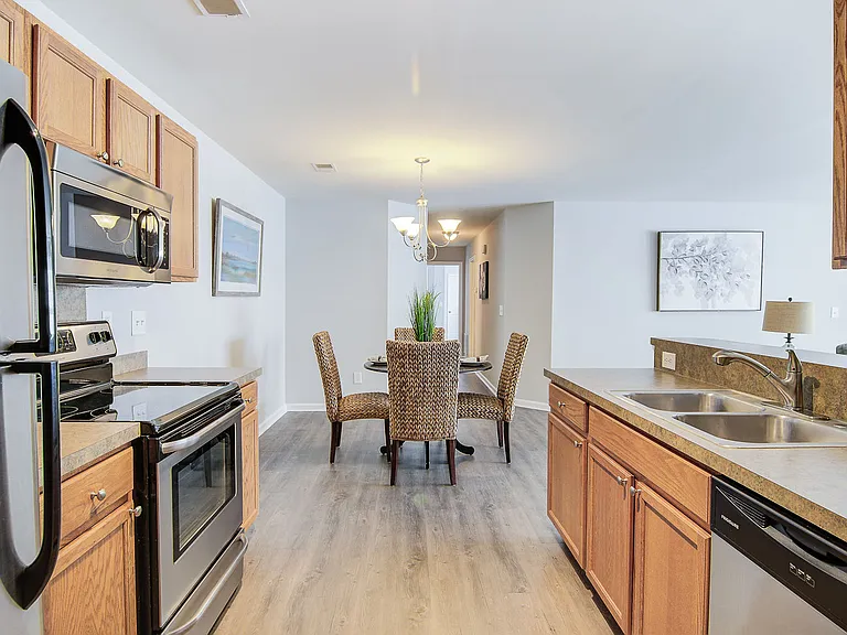 1801 Haddon Hall Dr — Photo 3