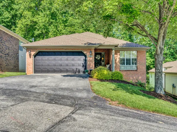 5855 Penn Forest Pl, Roanoke, VA 24018