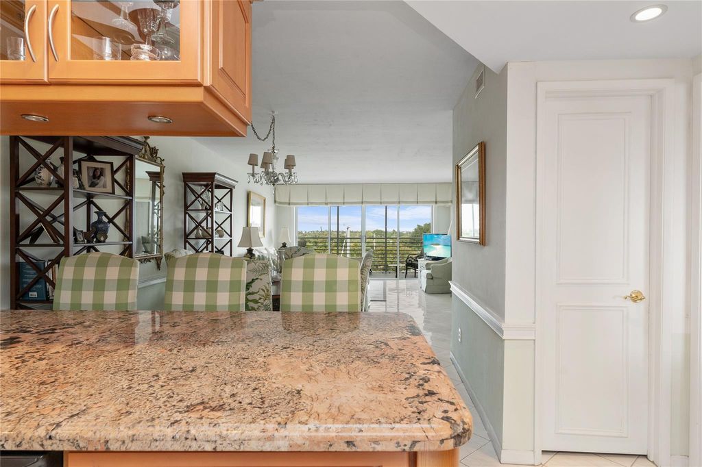 2731 NE 14th Street Causeway #637, photo 4