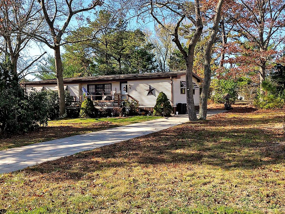 1st image of 5 Susan Dr #S5