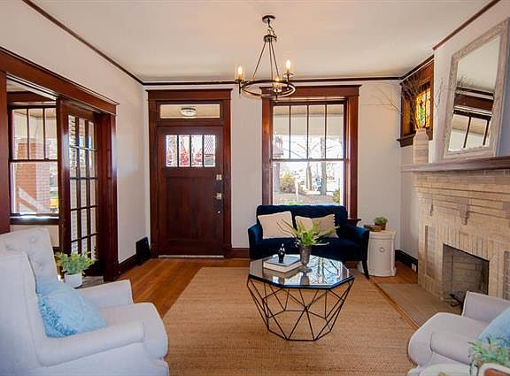 4th image of 959 Dover Pl